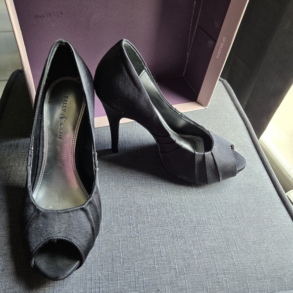 Kelly & Kate Peep Toe Heels - Picture 4 of 5